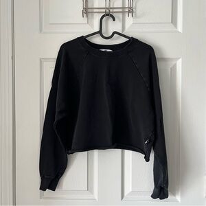 NWOT Women's JoyLab Cropped Long Sleeve size Medium in Black